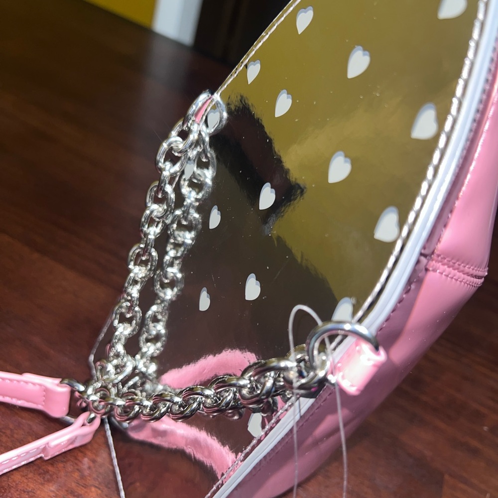 Betsey Johnson Kitch Iron bag NWT Pink Patent Crossbody Bag with Silver Chain - Picture 5 of 9